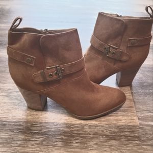 NEW Franco Sarto Dorinda Ankle Booties